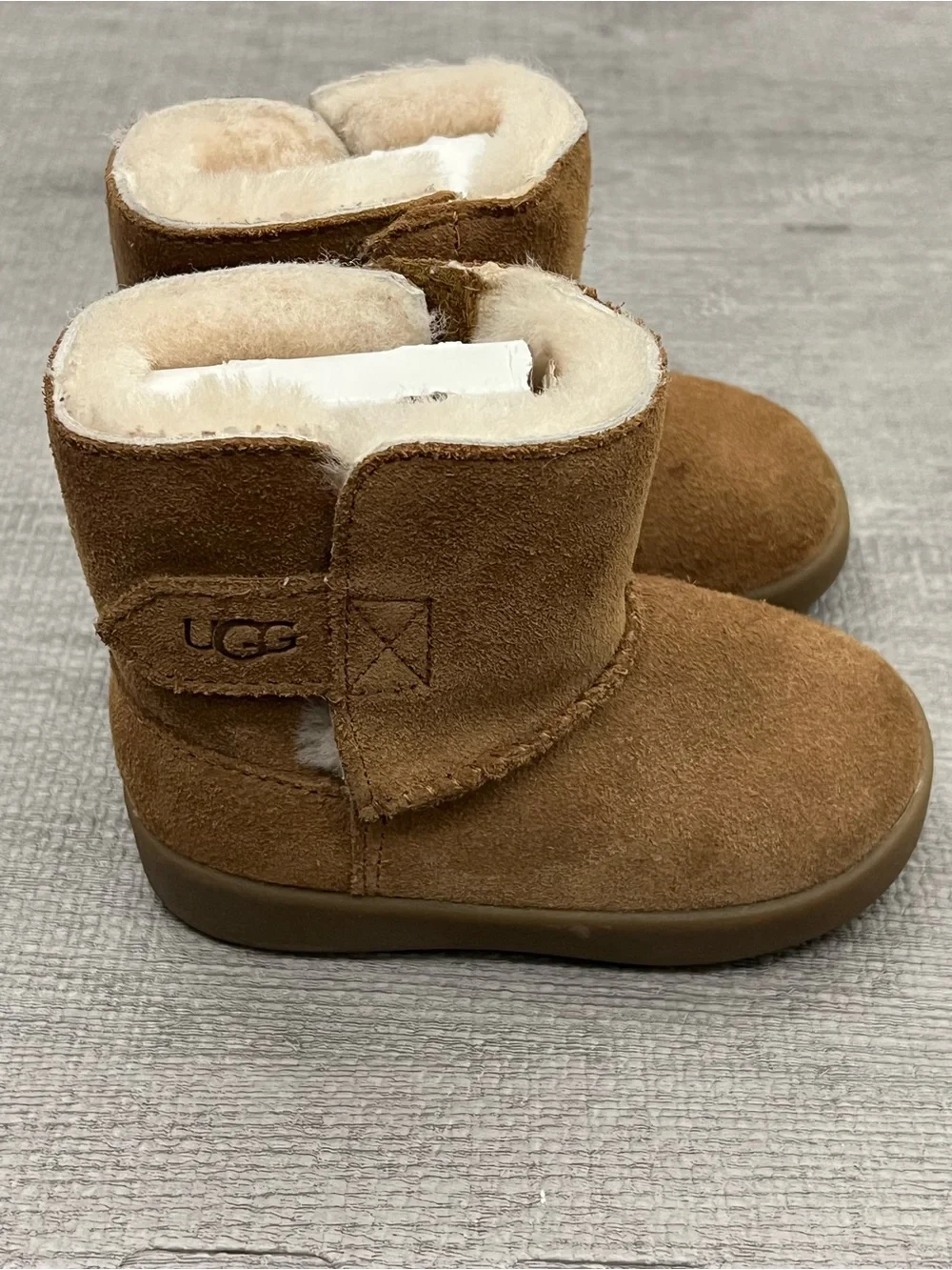 UGG Classic Brown Suede Sheepskin Lined Ankle Booties Slip On Logo Rubber